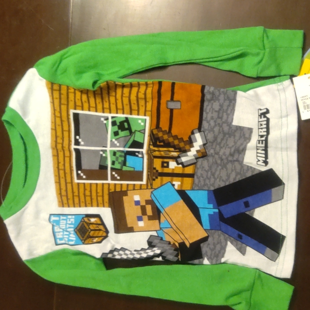 New with tags officially licensed Minecraft t-shirt